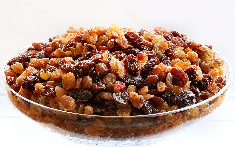 Raisins β photo used in our can-dogs-eat-raisins guide